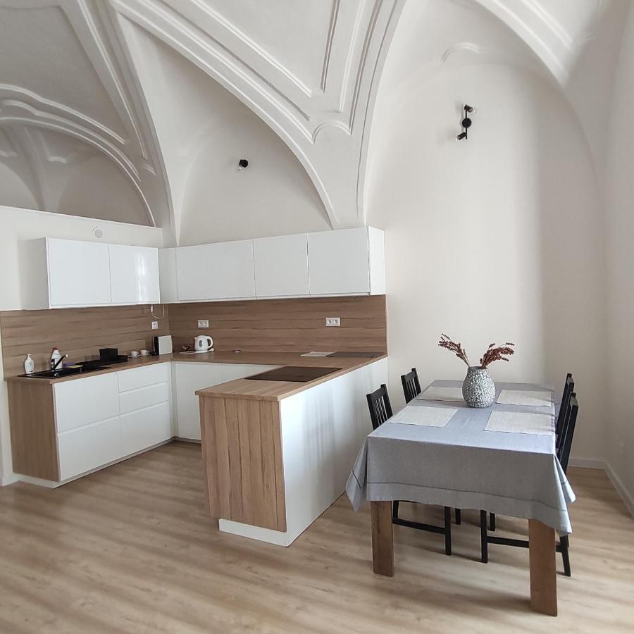 Apartman U Klavdie バンスカー・ビストリツァ エクステリア 写真
